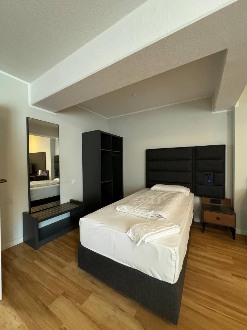 M&A Cityhotel Hildesheim Exterior foto